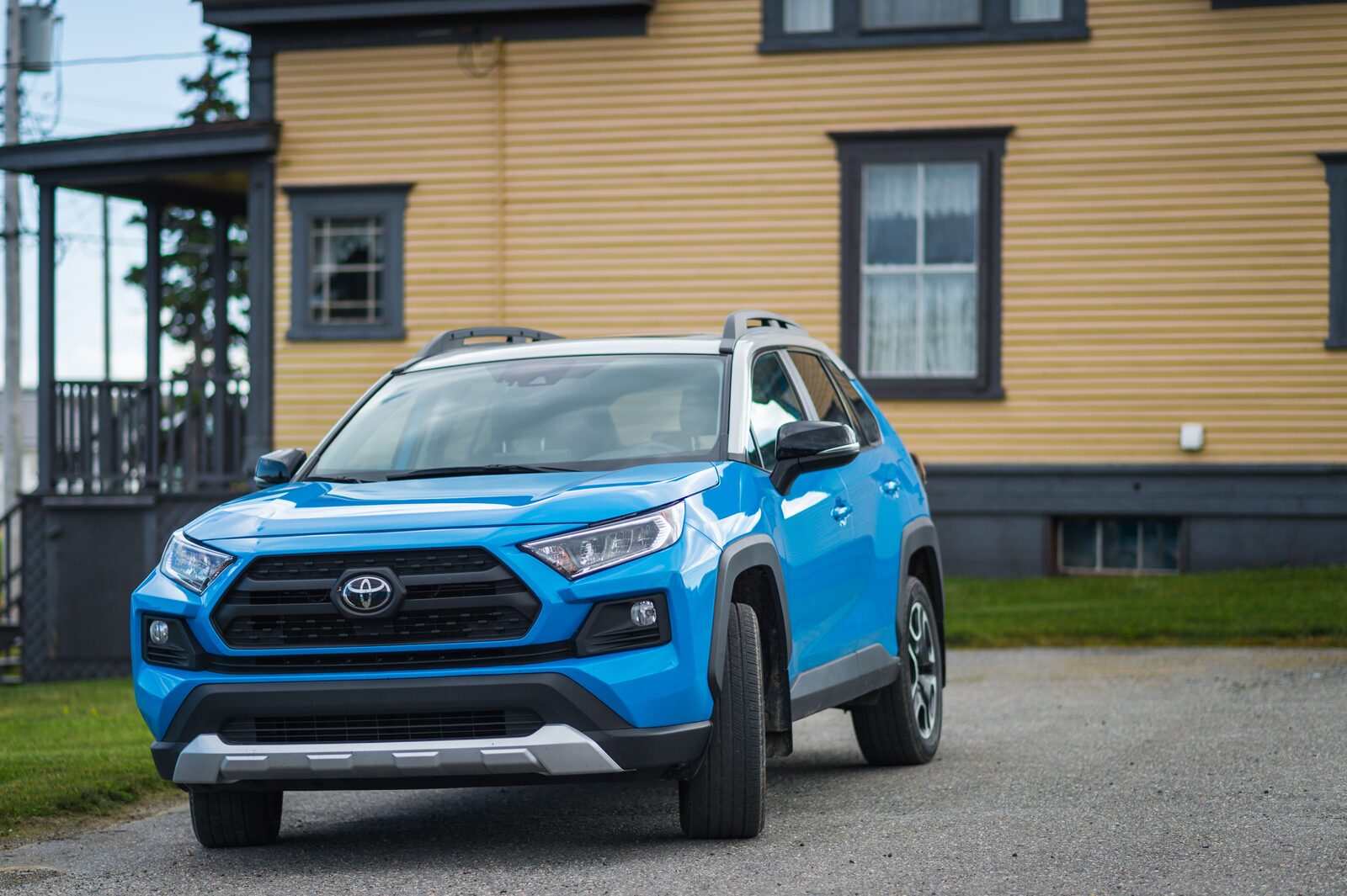 TOYOTA RAV 4